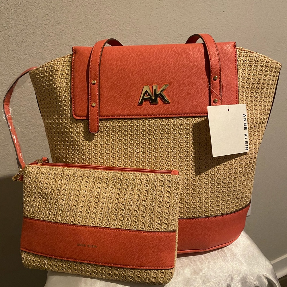 Anne Klein Coral Tote w/ attached Casual Clutch!!